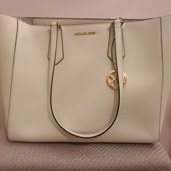 Michael Kors 3-in-1 bag (Like New) - Picture 1 of 8